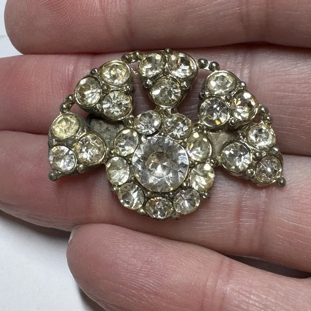 Clear Rhinestones Brooch Pin Vintage MCM Silver Tone Prong‎ Set Art Deco